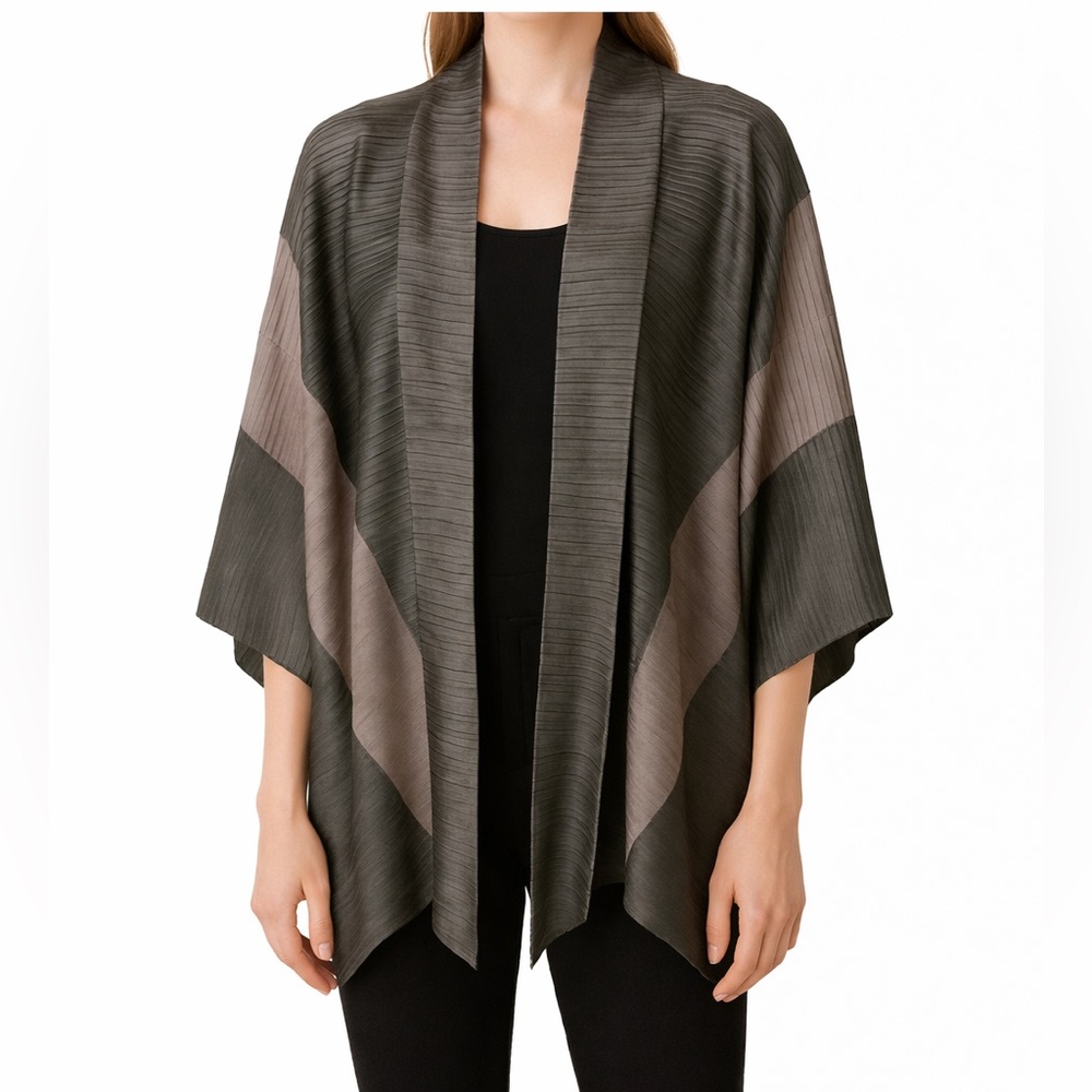 The Kynah Pleated Versatile Jacket Top